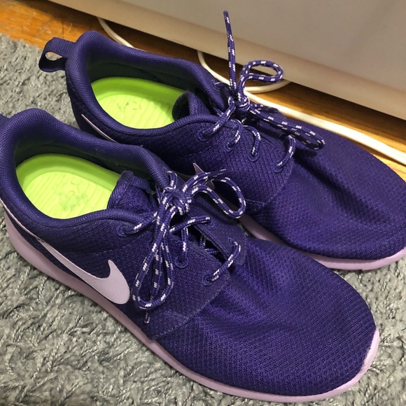 NIke Roshe Run - Court Purple - Picture 2 of 5
